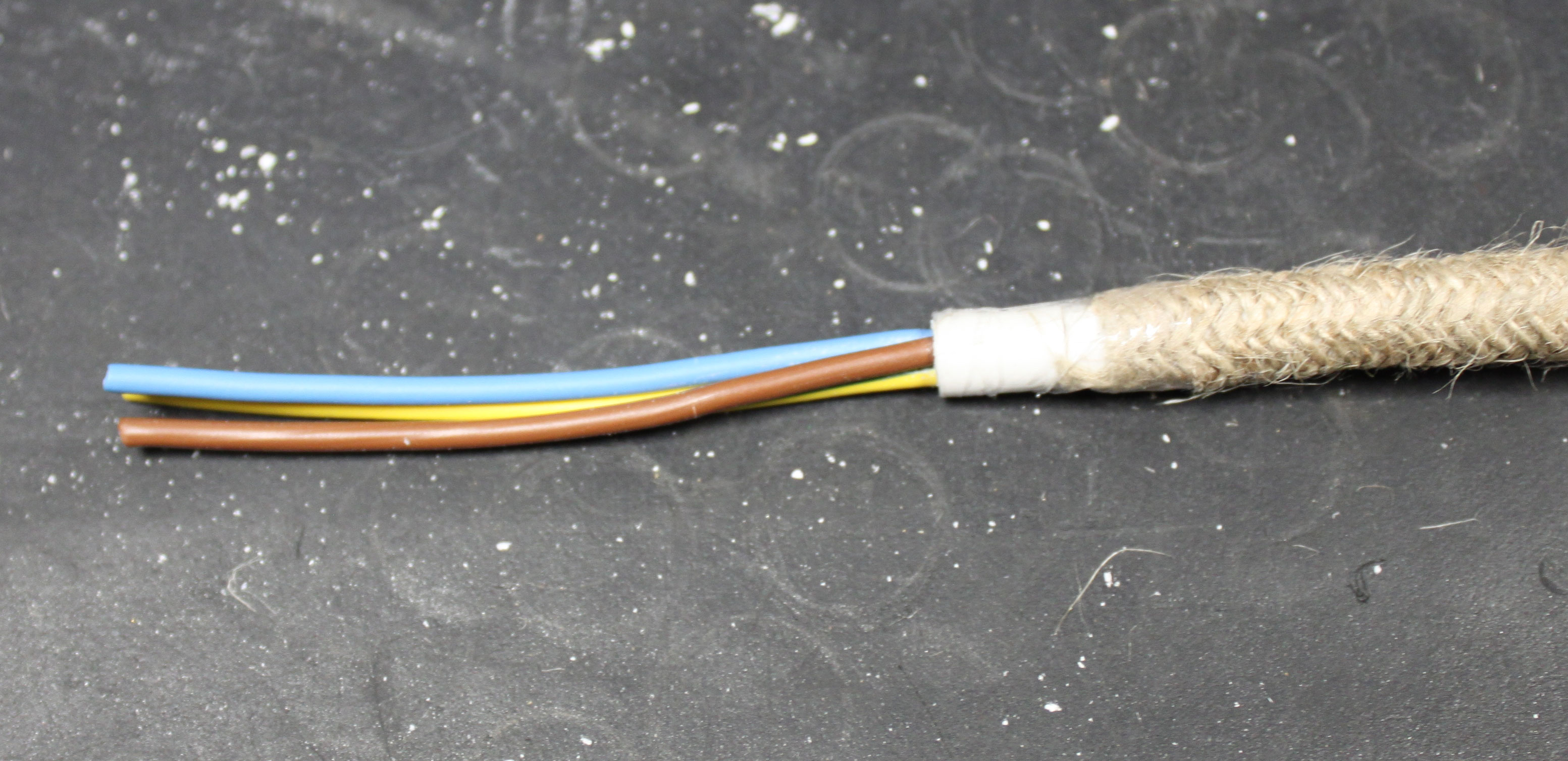 stripped-cable-with-sellotape-inner-cores.jpg