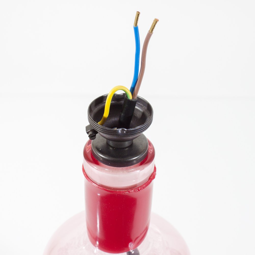 Wiring A BC Un-Switched Lampholder – picture 2