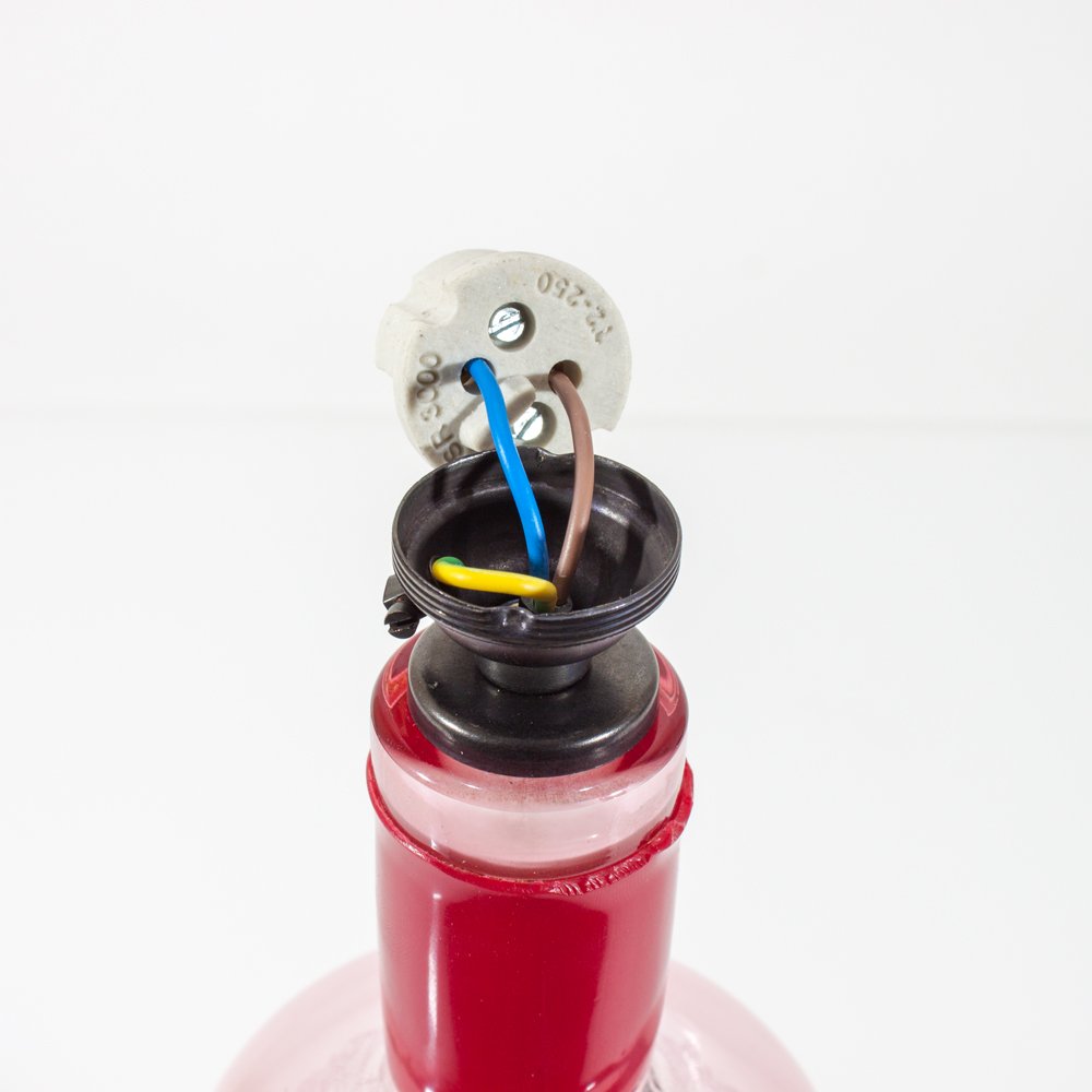 Wiring A BC Un-Switched Lampholder – picture 3