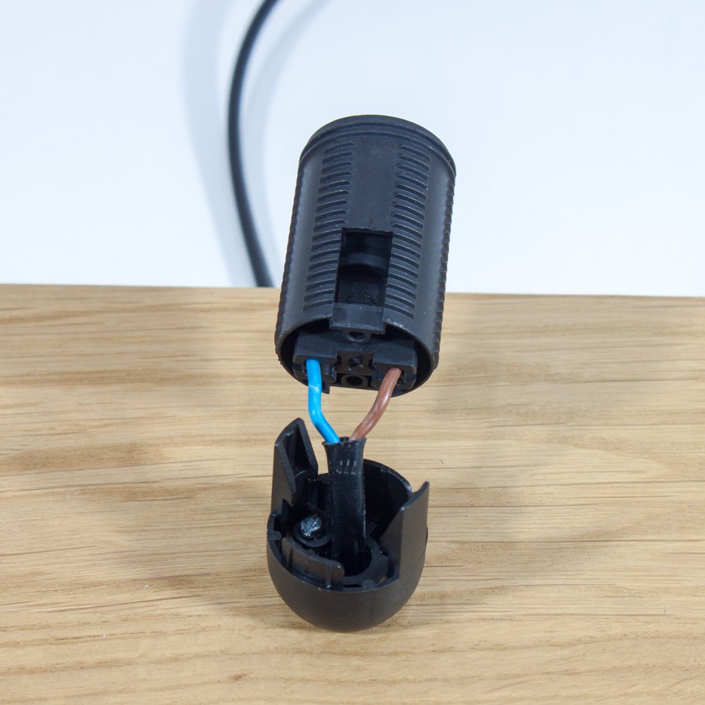 How to install our push fit E27 and E14 lampholders – picture 3