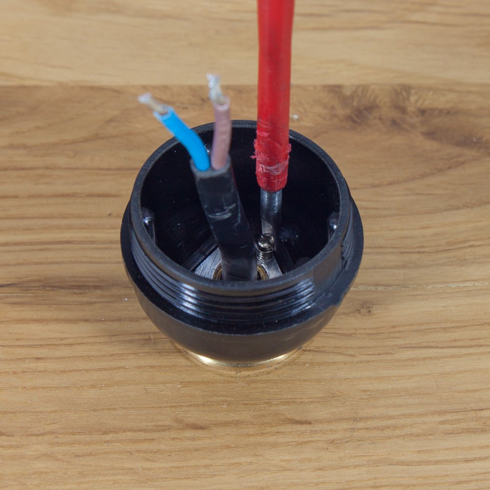 Installing the 40mm BC 4 Part Lampholder