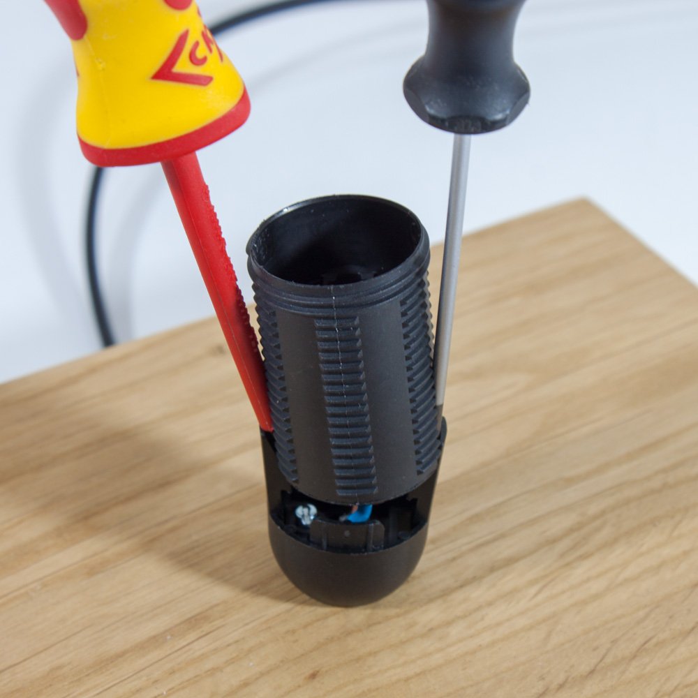 How to install our push fit E27 and E14 lampholders – picture 8