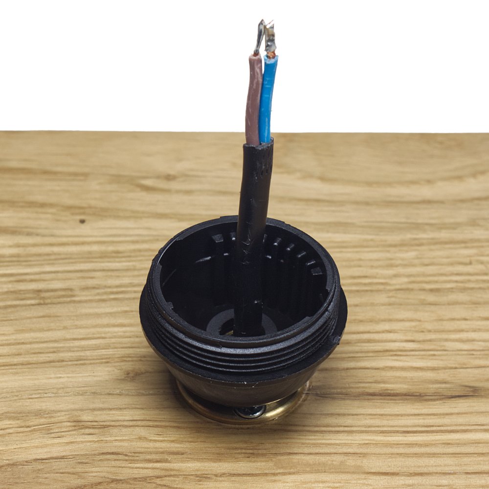 Installing Arditi Brand Plastic E27 lampholder’s – picture 2