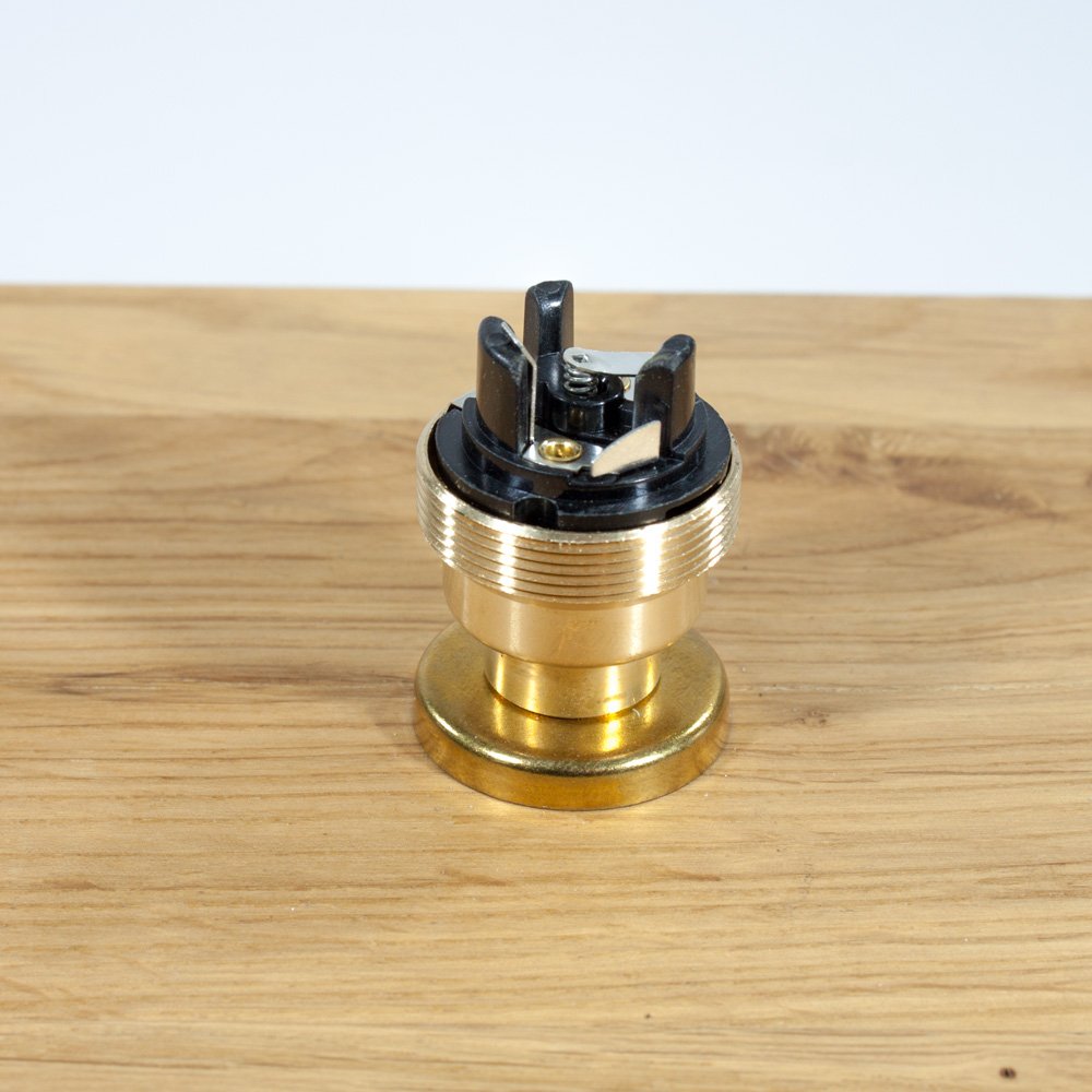 Installing S.lilley Brand E14 Lampholder’s – picture 4